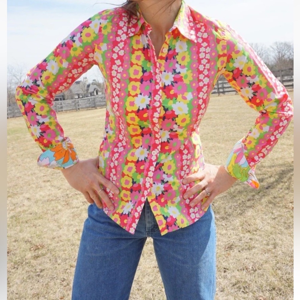 Lilly Pulitzer Pink Colorful Floral Retro Groovy Button Down Top Size 2